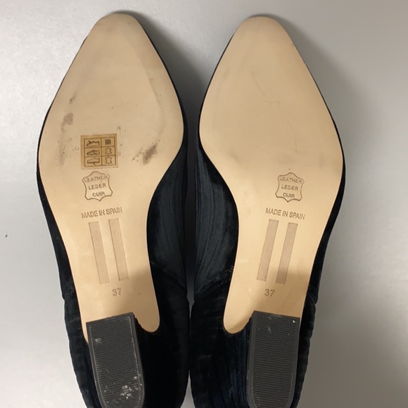 Miista Black Velvet booties perfect for fall ! - Picture 6 of 6